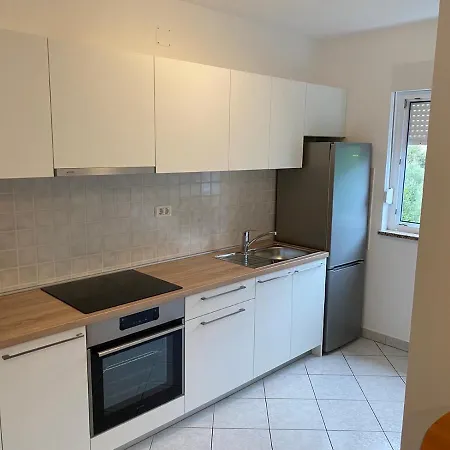 Apartman Luka Povljana
