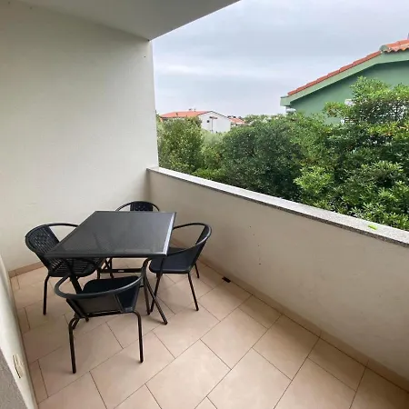 Apartment Luka
